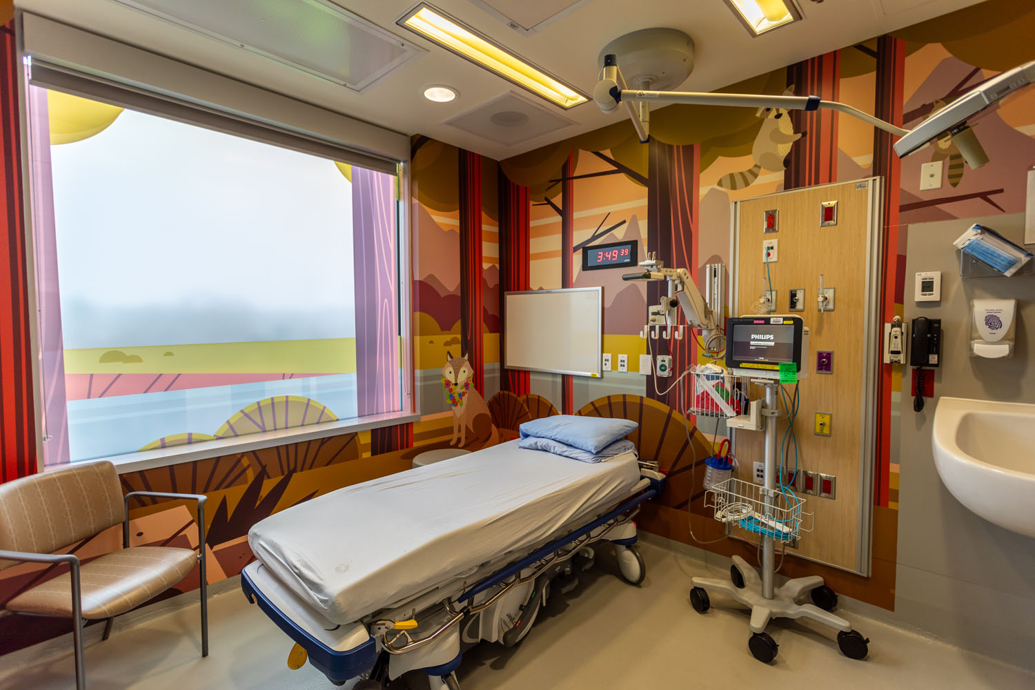 Recovery room in the Burn Unit of BC Children's Hospital with colour digitally printed mural.